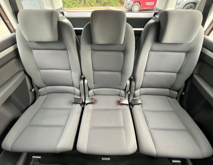 Volkswagen Touran 7