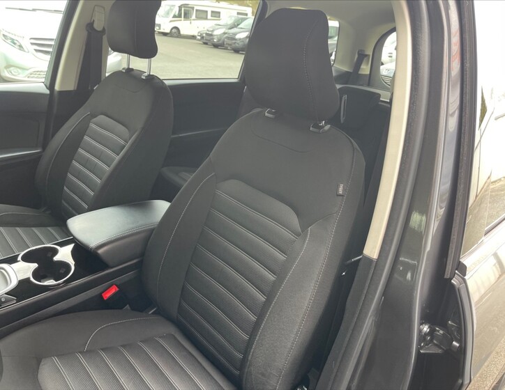 Ford Galaxy 10