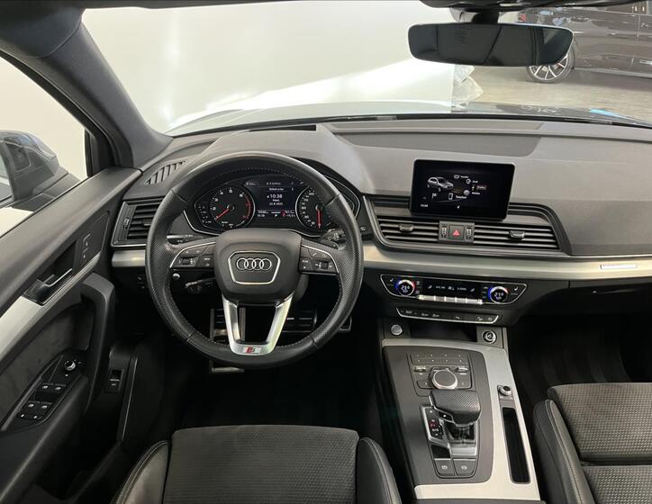 Audi Q5 5