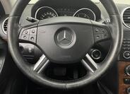 Mercedes-Benz GL 9