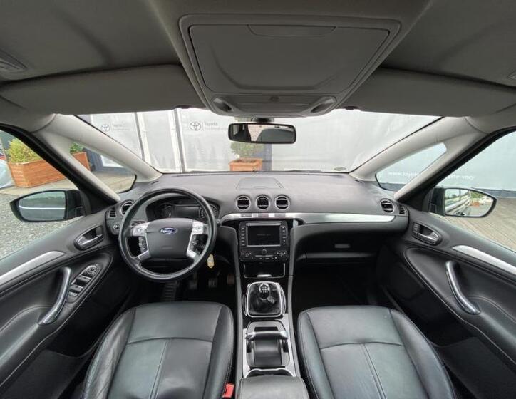Ford S-MAX 13