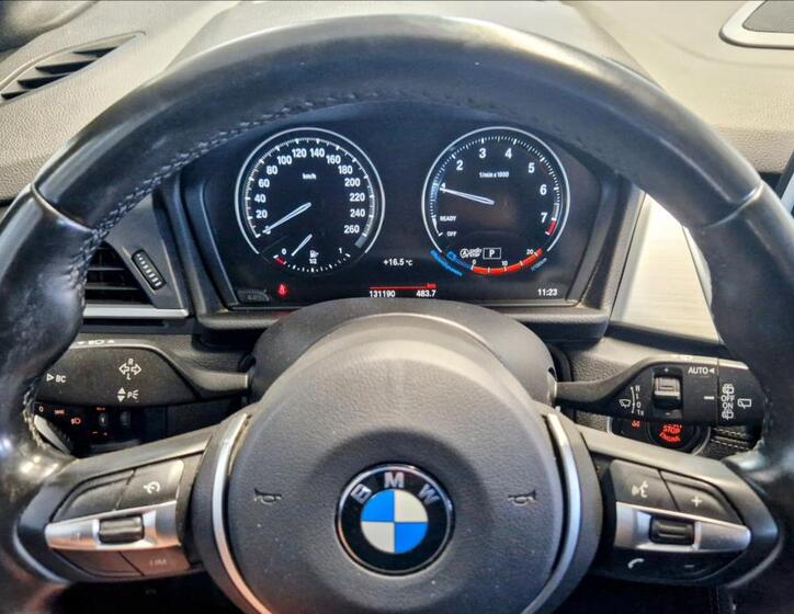 BMW Řada 2 28