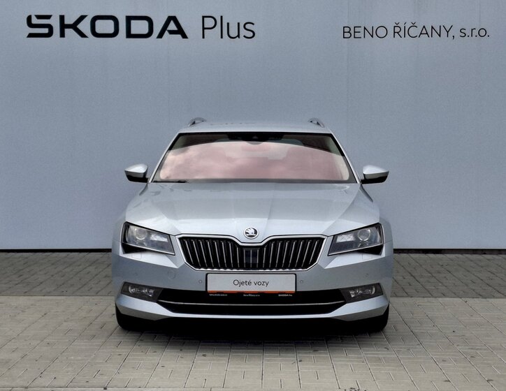Škoda Superb 4