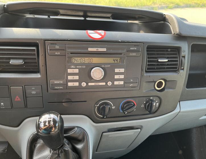 Ford Transit 19