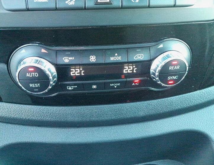 Mercedes-Benz Vito 19