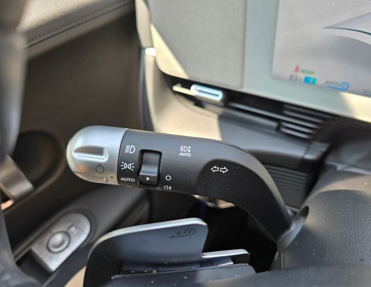 Hyundai IONIQ 17