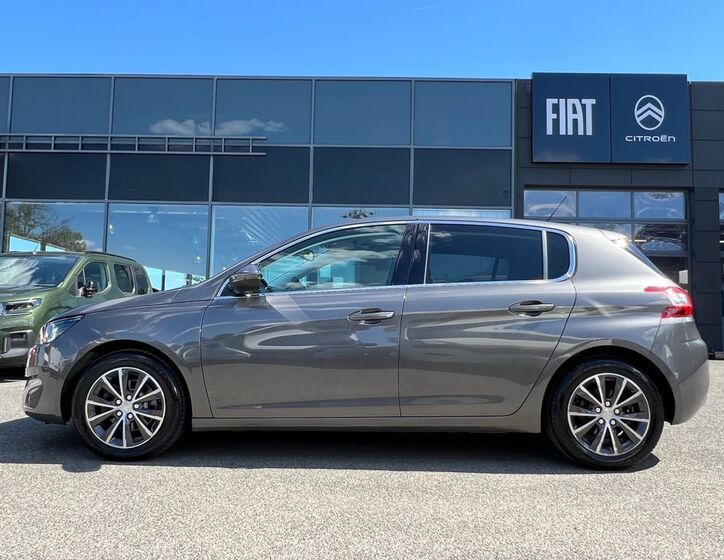 Peugeot 308 4