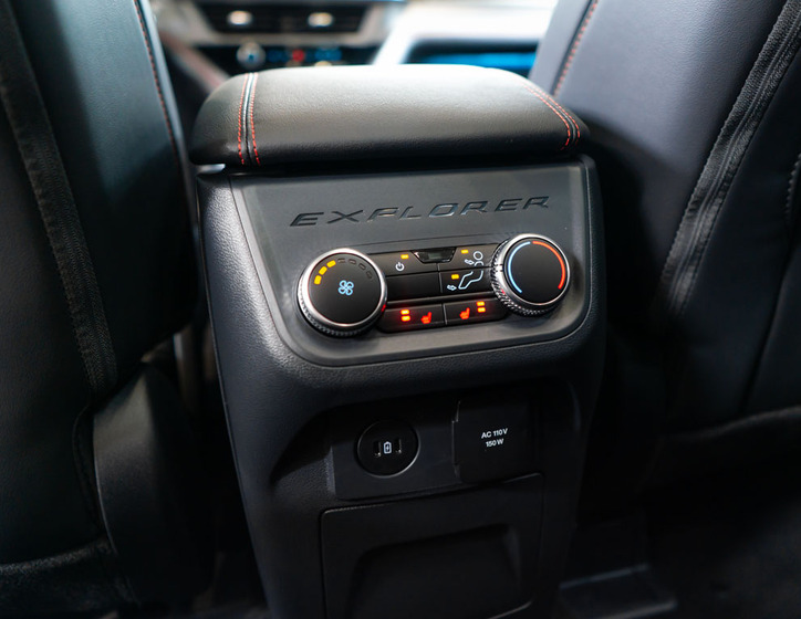 Ford Explorer 39
