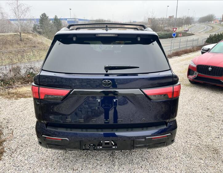 Toyota Sequoia 6