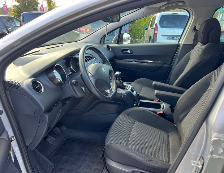 Peugeot 5008 6