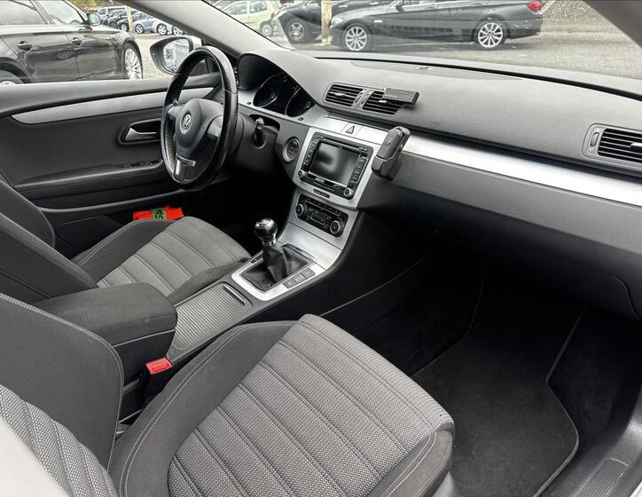 Volkswagen Passat CC 18