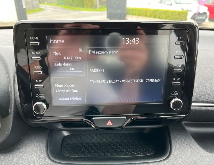 Toyota Yaris 21
