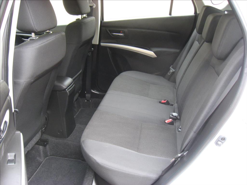 Suzuki S-Cross