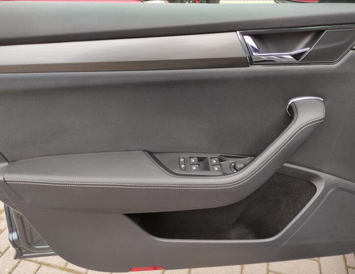 Škoda Superb 10