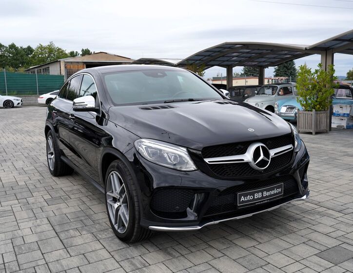 Mercedes-Benz GLE 9