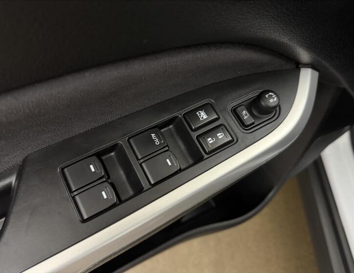 Suzuki Vitara 28