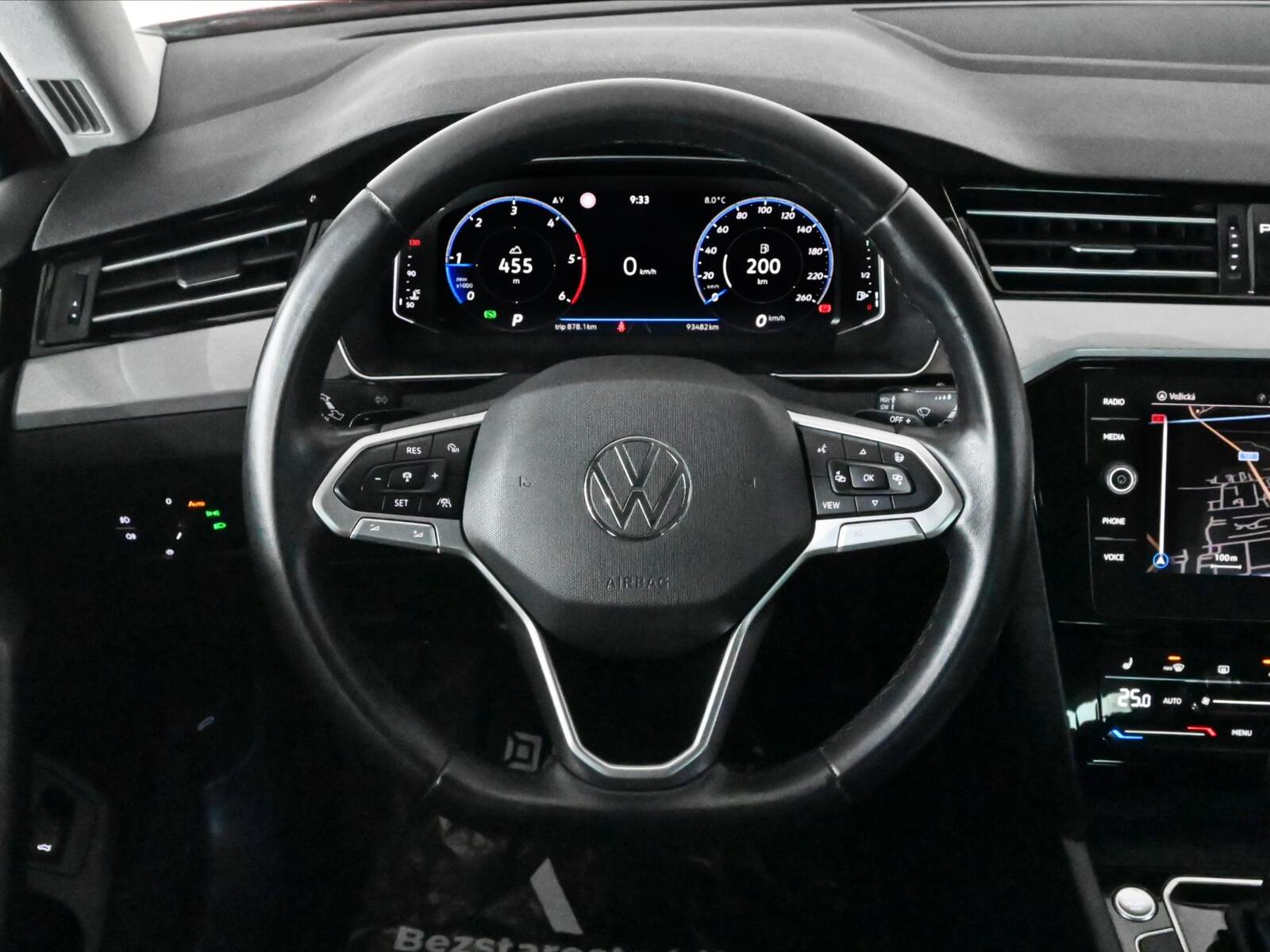 Volkswagen Passat 16