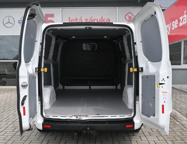 Ford Transit Custom 6