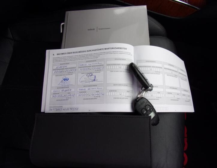 Infiniti FX30 9