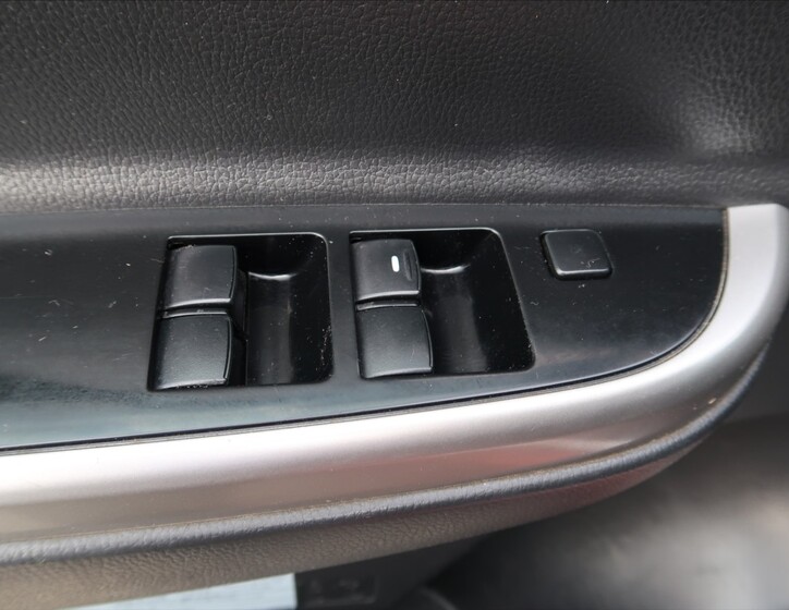 Mitsubishi L200 15