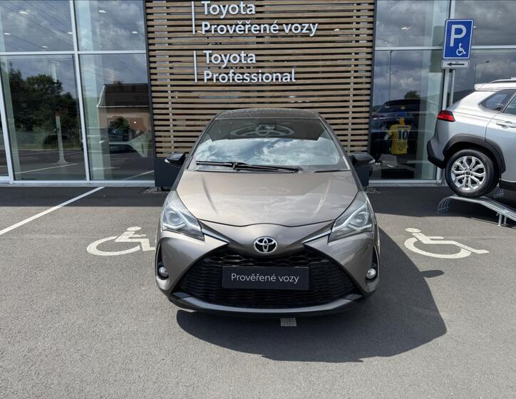Toyota Yaris 4