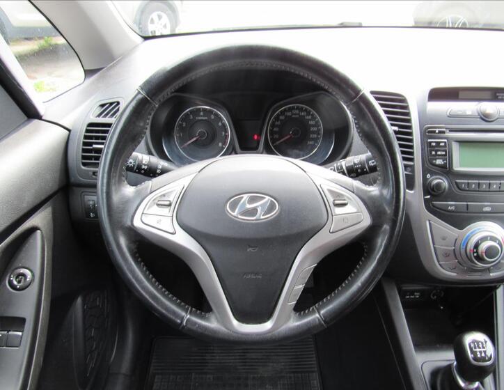Hyundai ix20 12