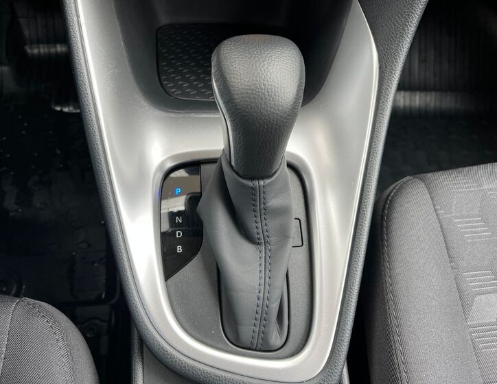 Toyota Yaris 24