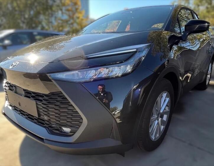 Toyota C-HR 3