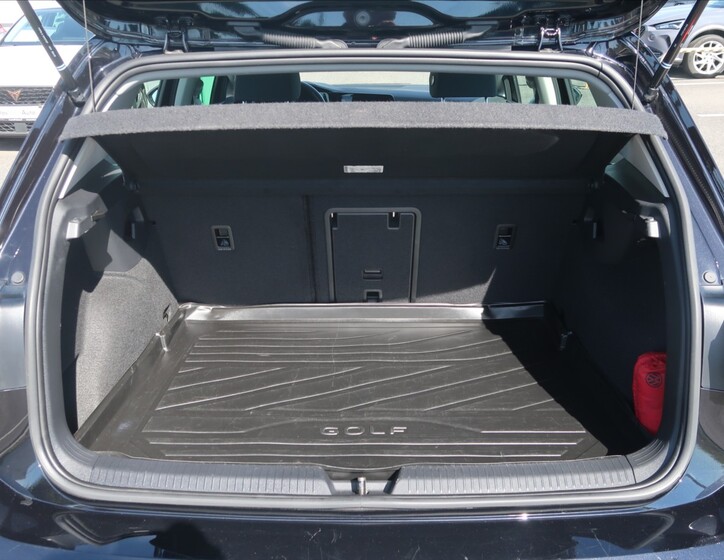 Volkswagen Golf 19