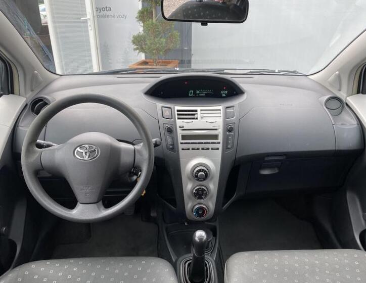 Toyota Yaris 11