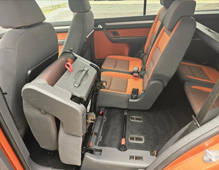 Volkswagen Touran 27
