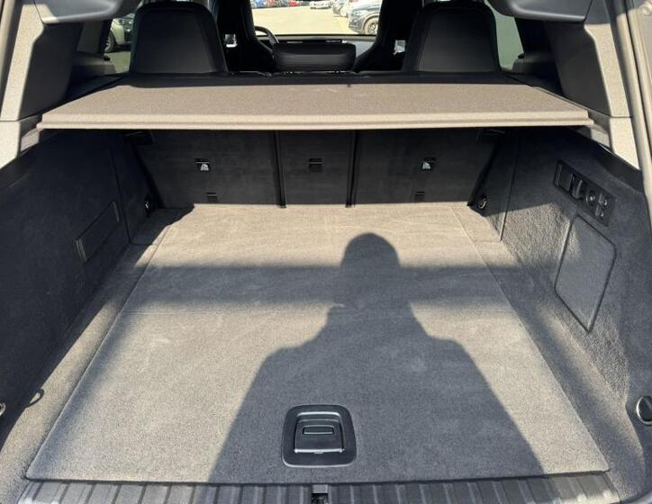 BMW iX 14