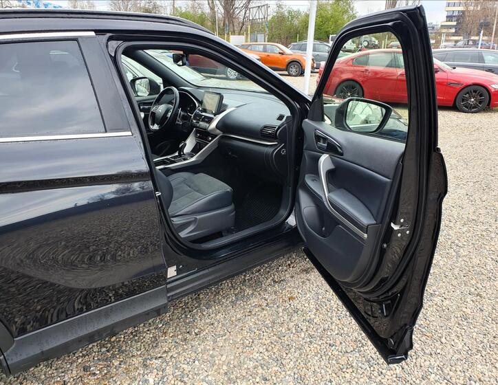 Mitsubishi Eclipse Cross 8