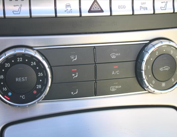 Mercedes-Benz SLK 19