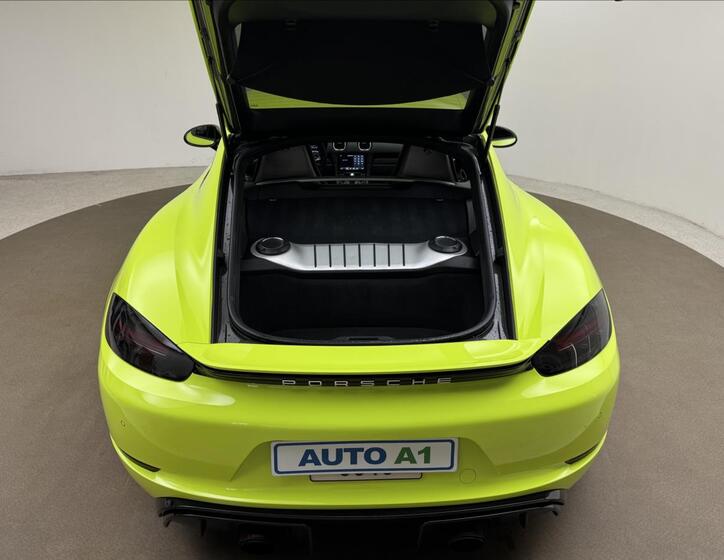 Porsche Cayman 56