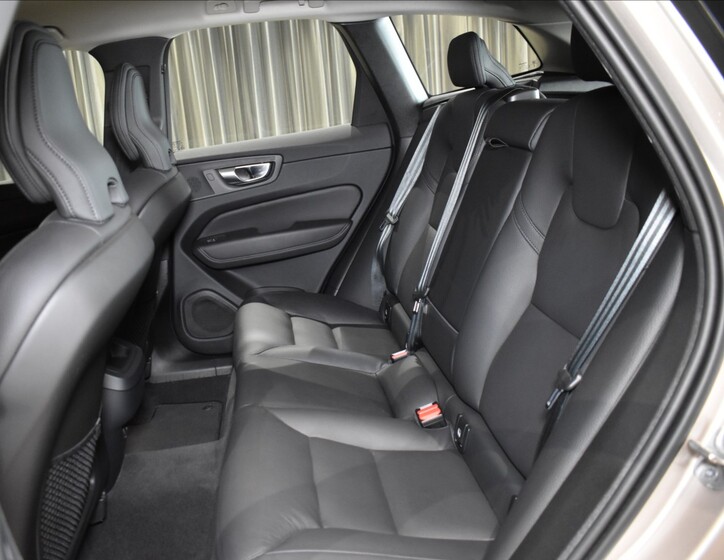 Volvo XC60 9