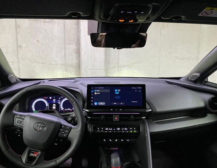 Toyota C-HR 12