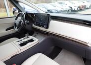 Lexus LM 350h 47
