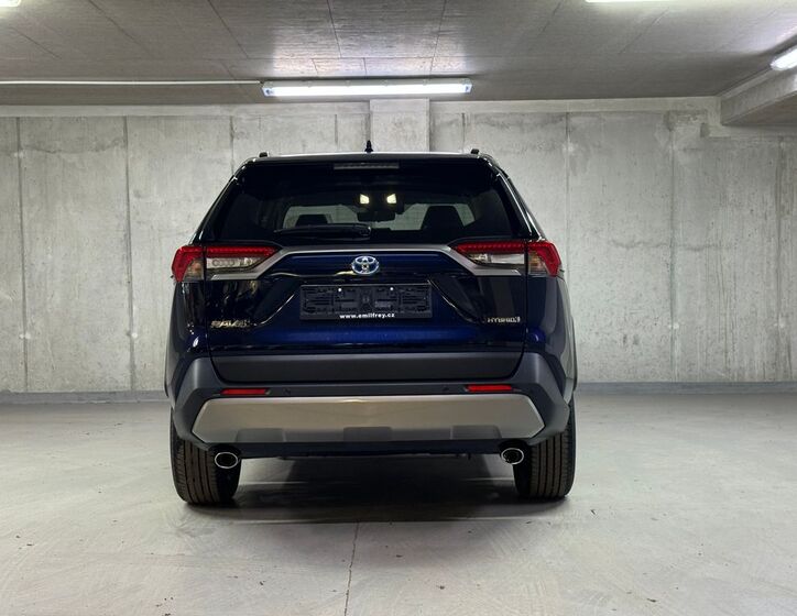 Toyota RAV4 6
