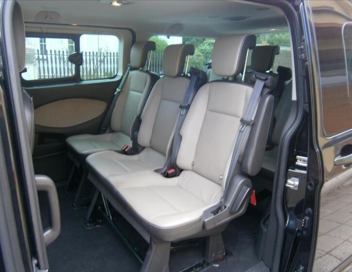 Ford Tourneo Custom 13