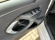 Toyota Yaris 12