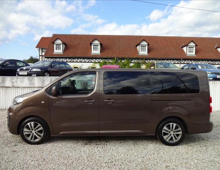 Peugeot Traveller 4