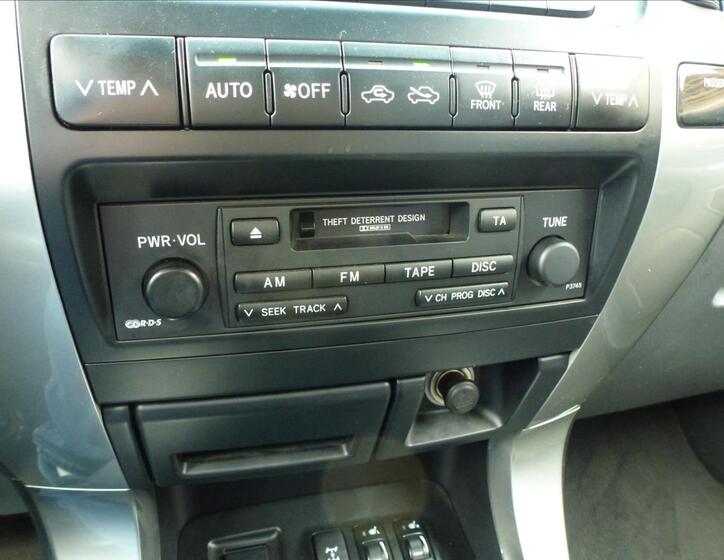 Toyota Land Cruiser 38