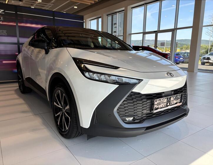Toyota C-HR 4