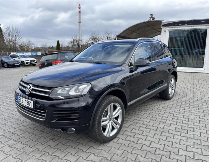Volkswagen Touareg 1