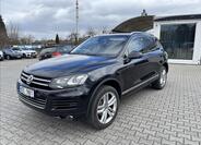 Volkswagen Touareg 1