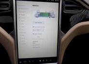 Tesla Model S 32