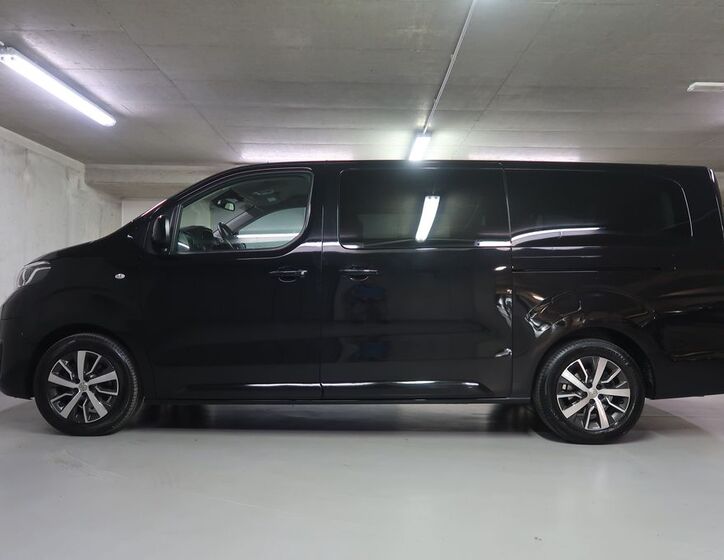 Toyota ProAce 8