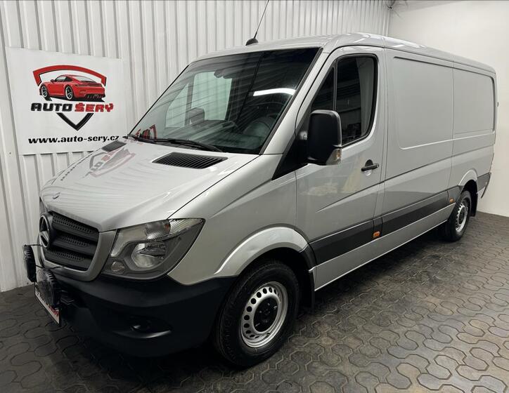 Mercedes-Benz Sprinter 2