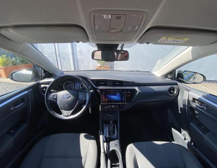 Toyota Corolla 13